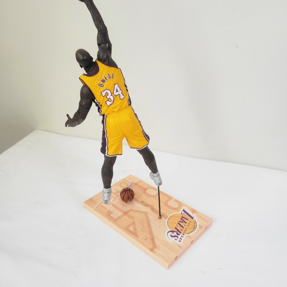 McFarlane NBA Series 2 Shaquille O'Neal Lakers Action Figure 2002 Loose Ball - Picture 3 of 7